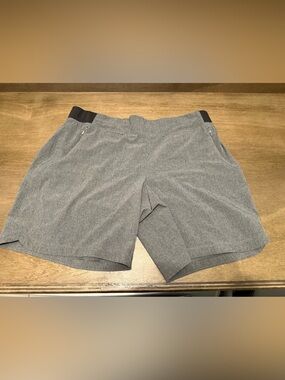 CALIA by Carrie Underwood Gray Athletic Zip Pocket Shorts